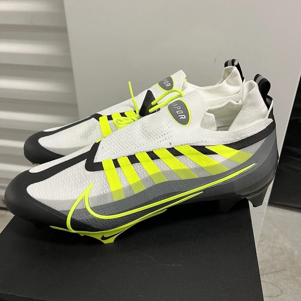Nike Vapor Edge Elite 360 Men's Size 13 Flyknit Football Cleats DQ3558-071